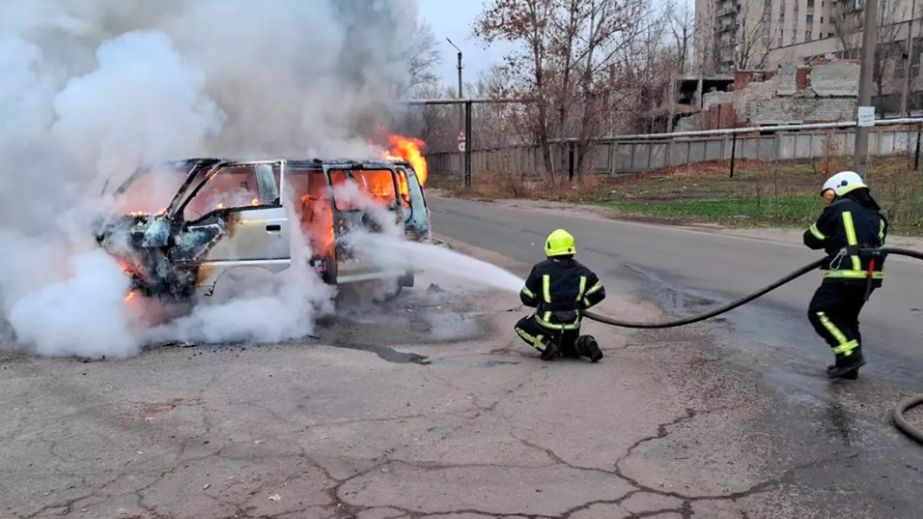 В Павлограде посреди улицы вспыхнул автомобиль