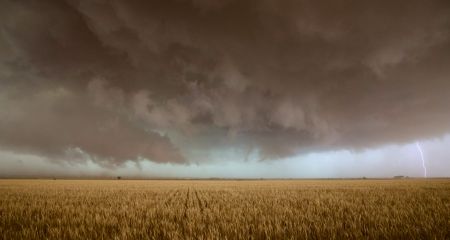 Грозы, град и шквалы: на Днепропетровщину надвигается ненастье 21 июля