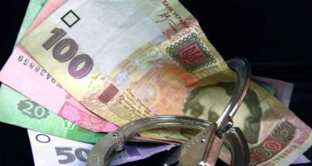 У Дніпрі чоловік вкрав у магазині благодійну скриньку для збору допомоги дитині (ФОТО)