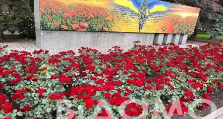 Как в Павлограде выглядит место тысячи роз (ФОТО, ВИДЕО)