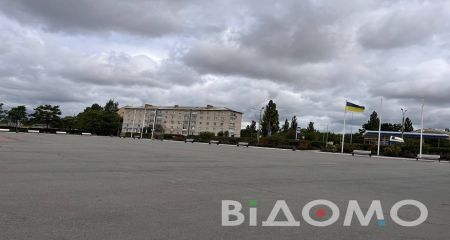 От шахтерской остановки до места отдыха: как выглядит площадь Тараса Шевченко в Терновке (ФОТО, ВИДЕО)