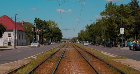 Уборка путей в Каменском до конца года будет стоить почти 5 млн грн: кто получил подряды
