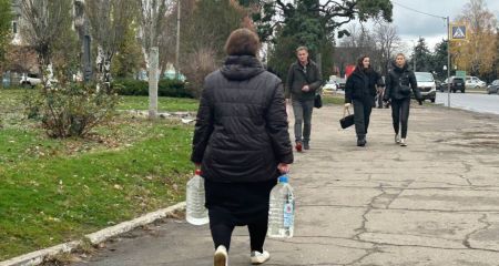 Павлоград залишається без води: у місті запустили підвіз автоцистернами