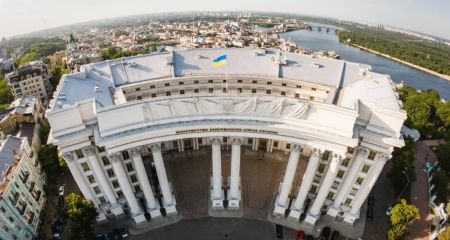 Послы или просто "логисты"? Что действительно мешает украинской дипломатии