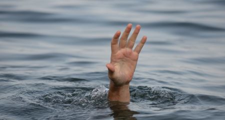 У Кривому Розі підліток стрибнув до водойми та зламав ноги