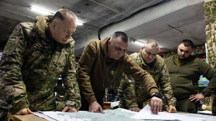 Сирський повідомив про перегрупування військ на Новопавлівському напрямку