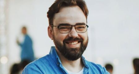 На війні загинув стендап-комік з Дніпра Артур Петров