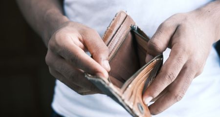 До 300 тысяч человек под угрозой увольнения: последствия приостановления возмещения НДС
