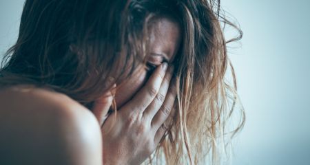 На Дніпропетровщині троє сутенерів продали дівчину в сексуальне рабство за кордон