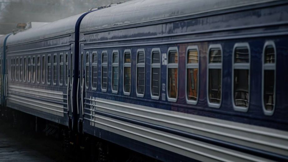 Невідомі повідомили про мінування потягу "Львів &ndash; Кривий Ріг" (ВІДЕО)