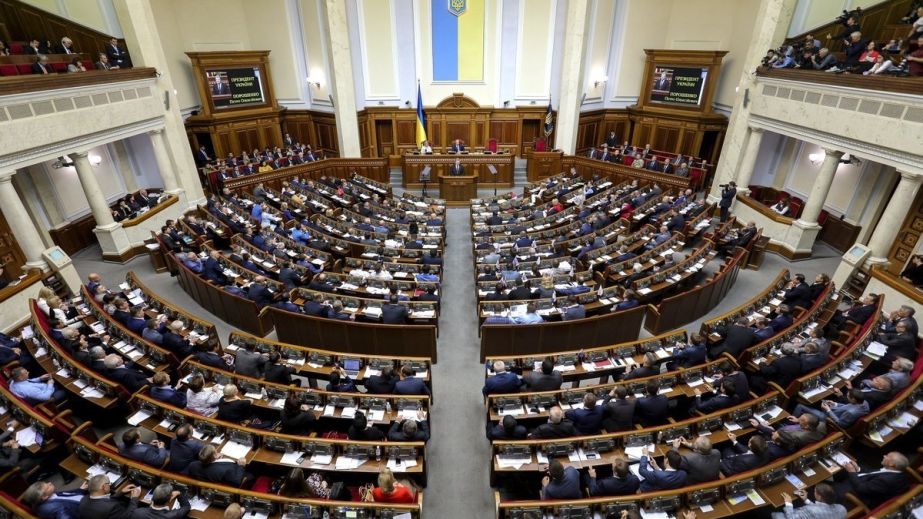 Верховная Рада одобрила продолжение военного положения в Украине