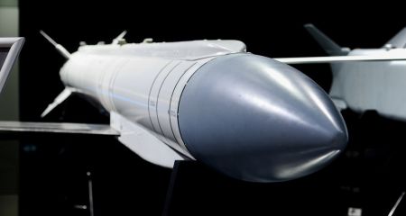 У передмісті Дніпра оборонці неба збили новітню бомбу-ракету "Гром-1" – ОВА