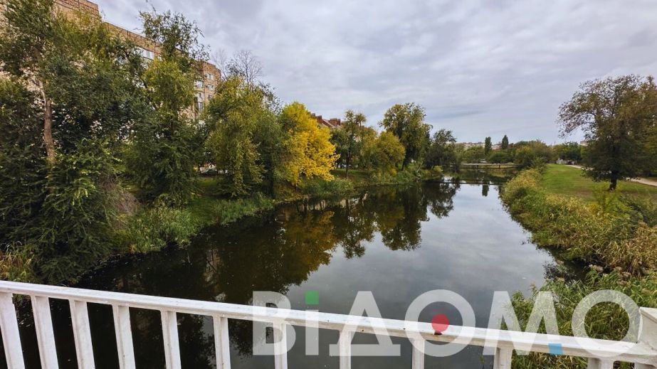 В Кривом Роге в реку Саксагань вылили неизвестное жирное вещество (ФОТО, ВИДЕО)