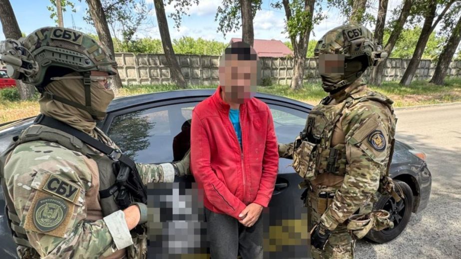 У Дніпрі таксист зливав ворогові дані про розташування військових частин ЗСУ та ППО (ФОТО)
