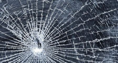 У Дніпрі хулігани розстріляли маршрутки (ФОТО)