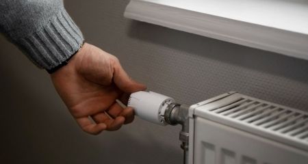 Уряд зберіг чинні пільгові тарифи на електроенергію для населення на період опалювального сезону