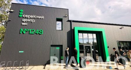 На Дніпропетровщині затримали двох ділків, які вимагали гроші за успішний іспит з водіння (ФОТО)