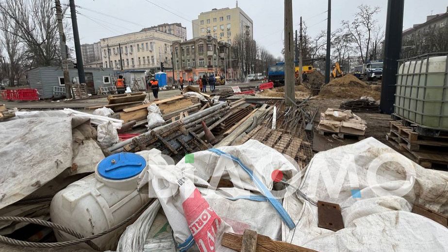 Нові обставини: чому у Дніпрі знову відклали закінчення ремонту на проспекті Лесі Українки