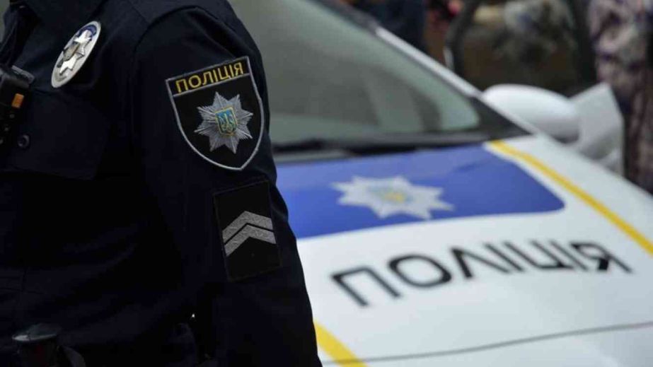 В Каменском домашний тиран напал на полицейского