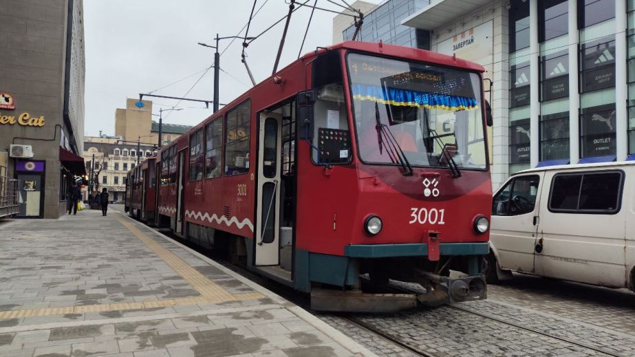 Как в Днепре 8 декабря будет курсировать общественный транспорт