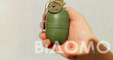 В Кривом Роге неизвестные взорвали гранату в жилом дворе (ФОТО)