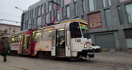 Как в Днепре 12 декабря курсирует общественный транспорт