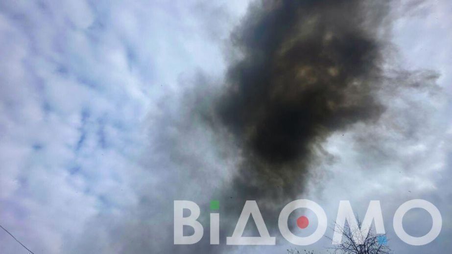Утро 22 апреля в Днепре началось с вражеской атаки: в городе произошло несколько пожаров