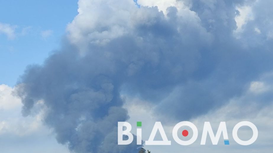 Російські війська вдарили по терміналу логістичної компанії у Дніпрі (ФОТО)