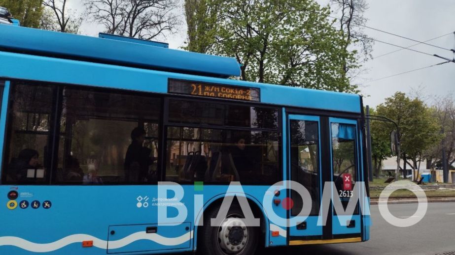 Як у Дніпрі 9 травня курсуватиме громадський транспорт