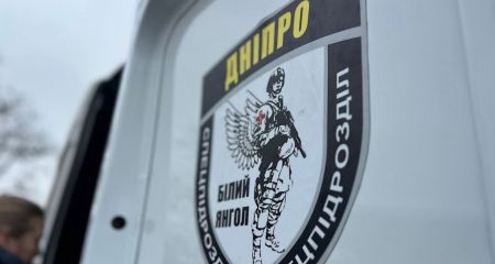 "Білі янголи" с третьей попытки эвакуировали четырех взрослых и ребенка из Межевской общины