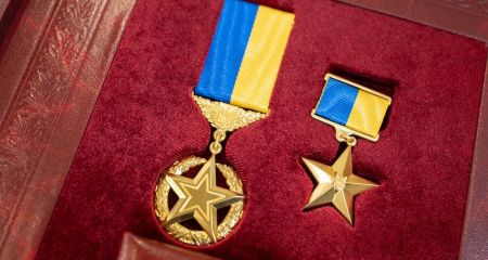 Президент присвоїв бійцеві з Кривого Рогу звання Героя України з врученням ордена "Золота Зірка"