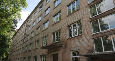 Відбудова після ракетного удару: у Кривому Розі відновлюють авіаколедж