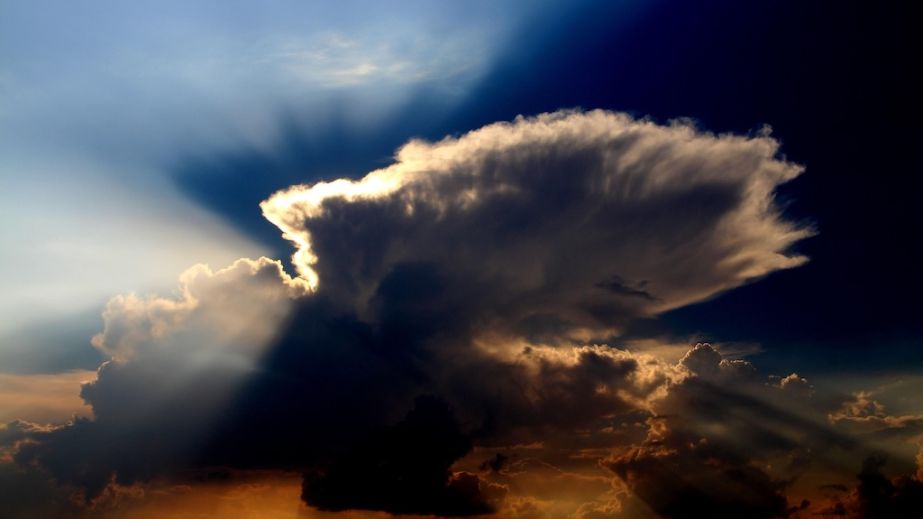 Облачно и тепло: какой будет погода в Днепре и области 29 марта