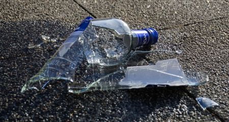 Школярка у Камʼянському напоїла однокласника горілкою та покинула на вулиці непритомним