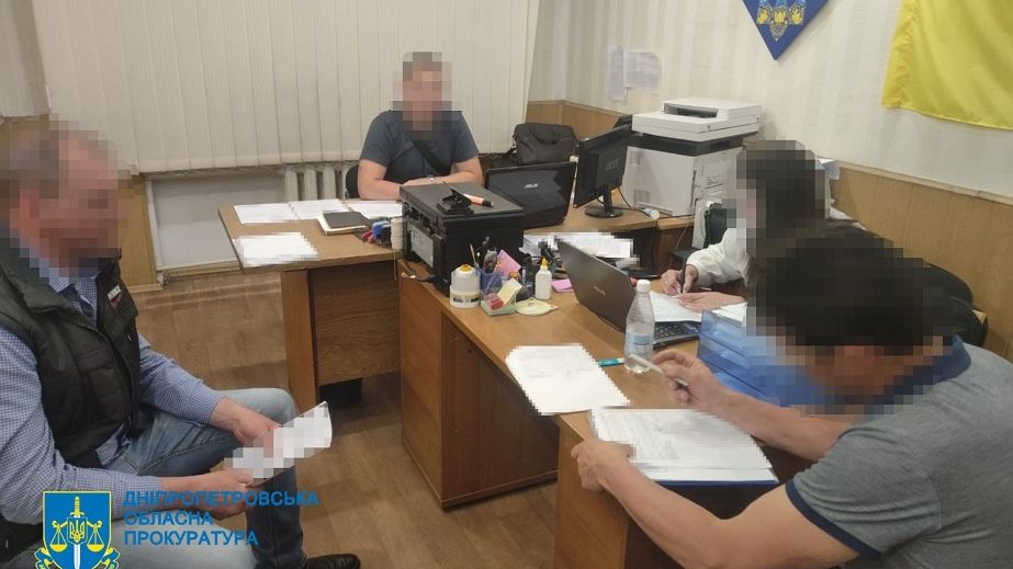 На Дніпропетровщини чиновник погорів на хабарі за надання автокрану