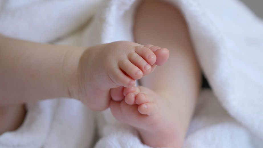 В Днепре за сутки мальчиков и девочек родилось поровну