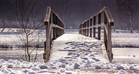 За добу на Дніпропетровщині та в Україні крижані водойми обірвали життя трьох дорослих і дитини