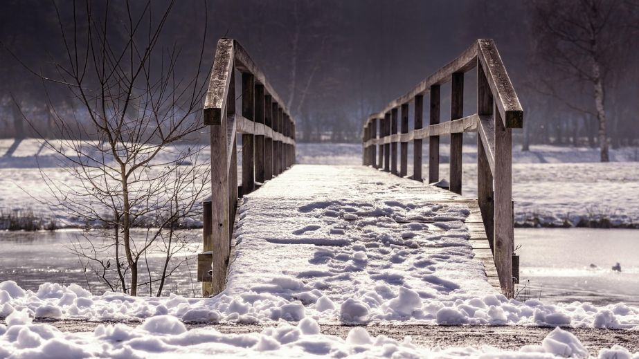 За добу на Дніпропетровщині та в Україні крижані водойми обірвали життя трьох дорослих і дитини