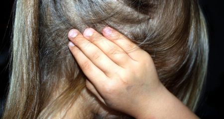 Згвалтував малолітню доньку співмешканки: на Дніпропетровщині чоловік засудили о 12 років позбавлення волі