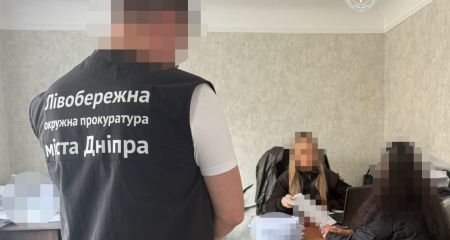 Бухгалтер медучреждения перечислила 12 млн грн мошенникам во время общения с так называемым "чат-ботом" одного из банков (ФОТО)