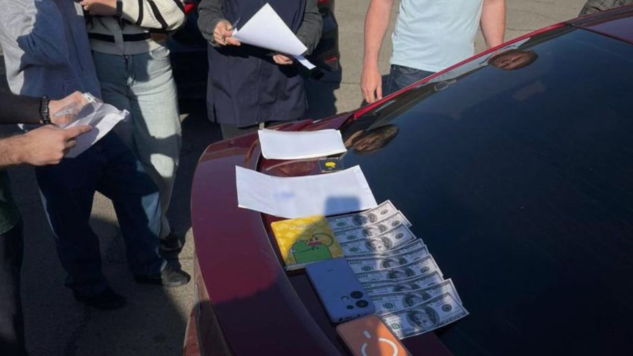 На Дніпропетровщині сестри-близнючки за $4000 купували ухилянтам фіктивну інвалідність (ВІДЕО)