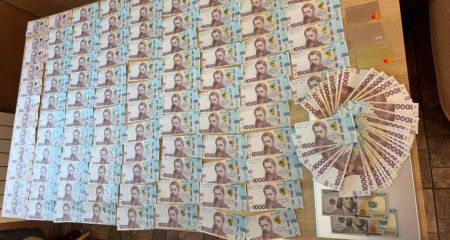 Зарабатывали на восстановлении и критической инфраструктуре: в Днепре разоблачили "конвертационный центр", который "натендерил" 800 млн грн (ФОТО, ВИДЕО)