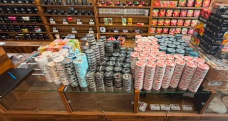 В Днепре и Каменском разоблачили сеть поддельных вейпов на 2 миллиона гривен (ФОТО)