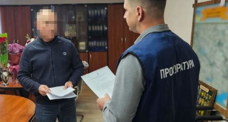 На Днепропетровщине мэр города списал более 1,2 млн грн на "призрачный" ремонт дорог