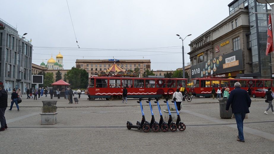 В Днепре будет изменено движение двух трамваев: как будет работать общественный транспорт 20 мая
