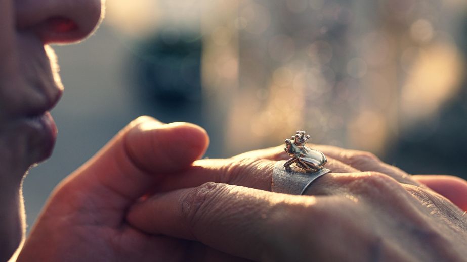 Прийшла у гості та "обчистила": у Павлограді жінка вкрала у знайомого золоті каблучки