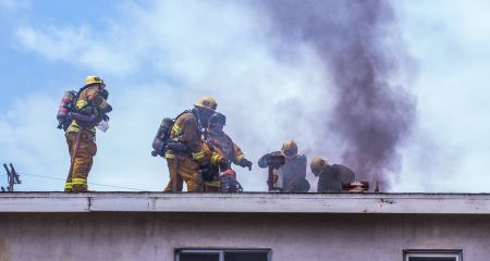 Ледь не згорів живцем: на Дніпропетровщині з полум’я врятували пенсіонера