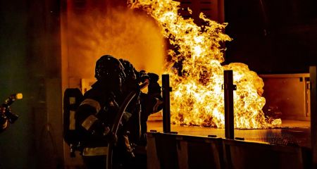 У Кам’янському вночі палали магазини (ВІДЕО)