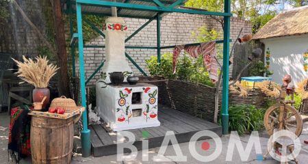 Старовинна садиба, фотозони і народна творчість: як відзначили День вишиванки у Павлограді (ФОТО, ВІДЕО)