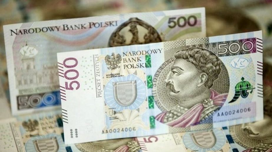 Польский злотый стал более выгодной валютой для сбережений, чем доллар и евро